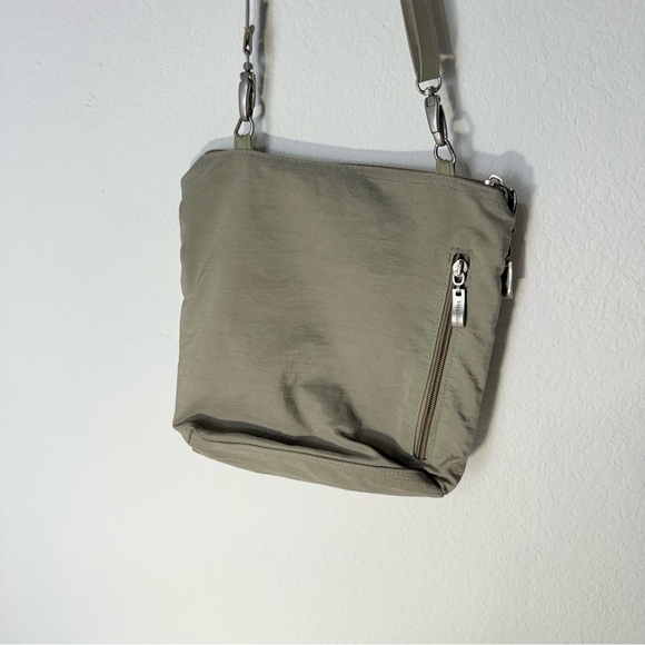 Baggallini Tan Green Crossbody Bag Adjustable Strap - Picture 2 of 8